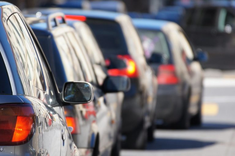 Non siamo reali. Consapevolezza del mezzo e distanze emotive